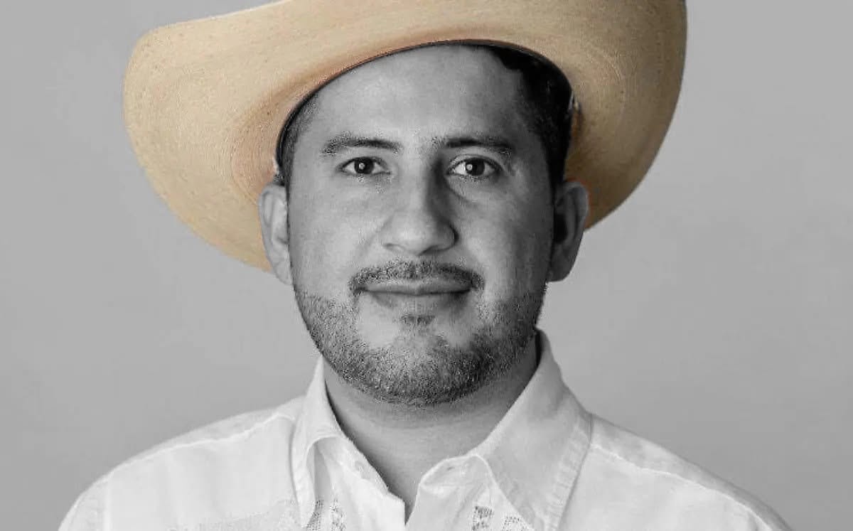 Muere Carlos Manzo alcalde de Uruapan tras ataque en festival