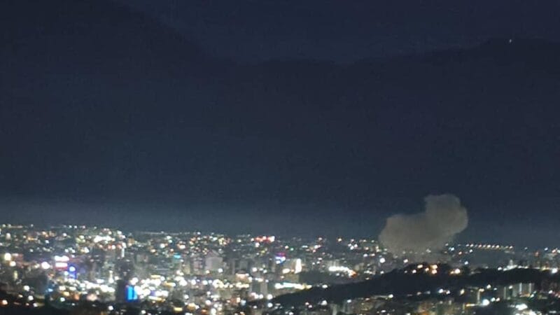 Reportan explosiones en distintas zonas de Caracas, Venezuela