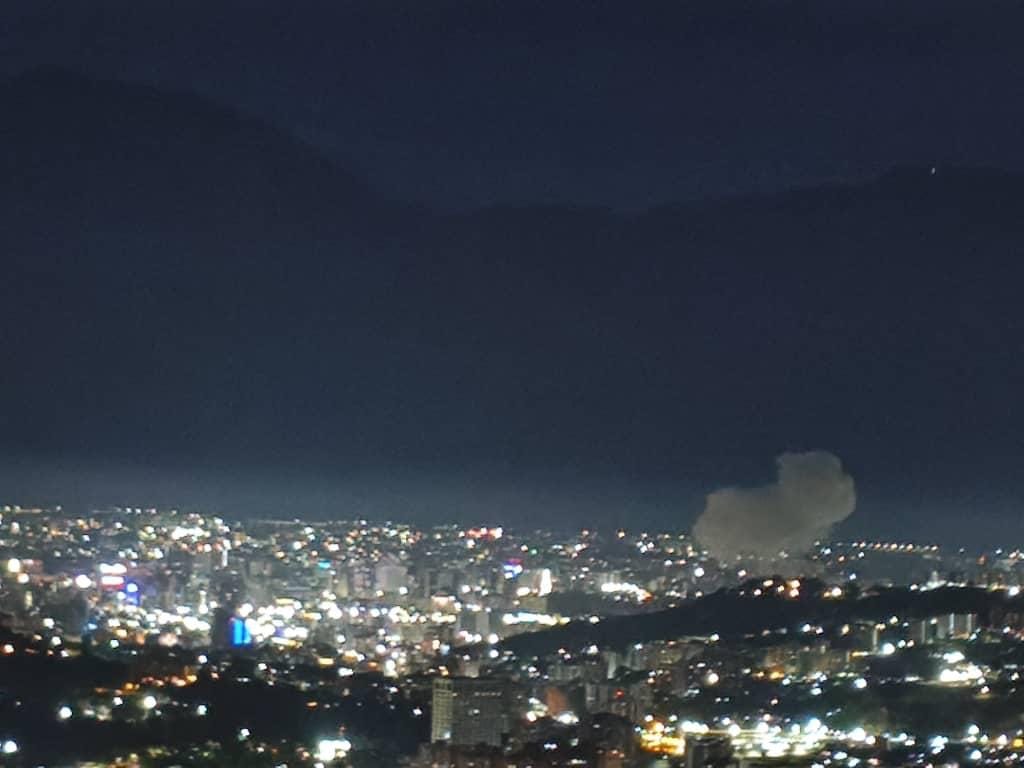 Reportan explosiones en distintas zonas de Caracas, Venezuela