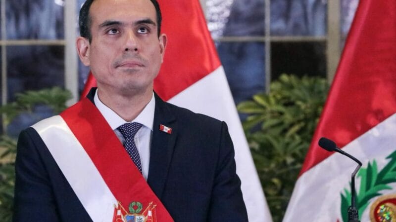 El Congreso del Perú aprueba la destitución del presidente interino José Jerí