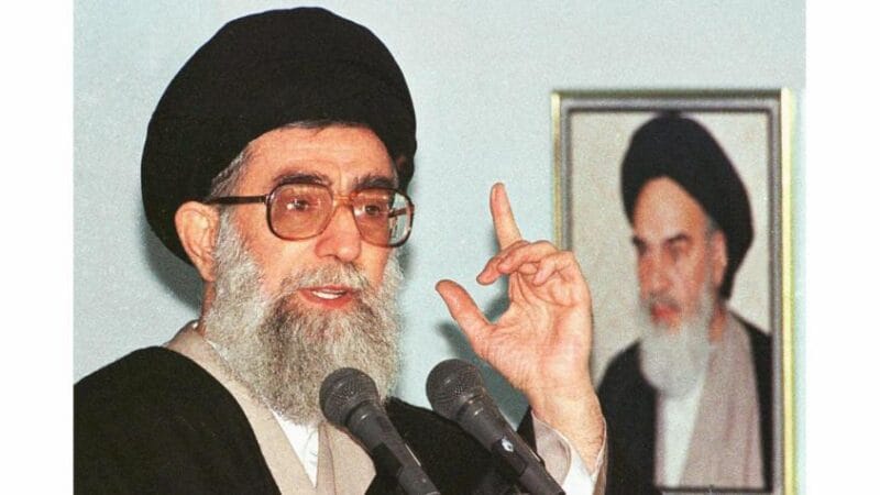 ¿quién era el ayatolá Alí Jamenei y qué poder ejerció en el país durante casi 40 años?