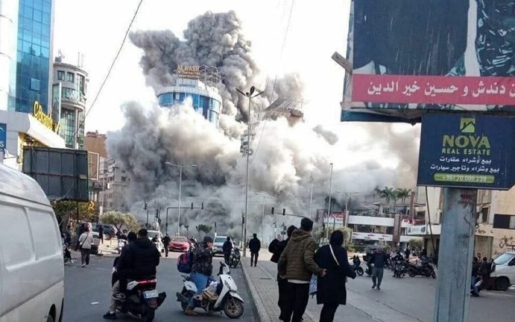 Israel se ensaña contra el Líbano: bombardeos, invasión terrestre y desplazamiento forzado