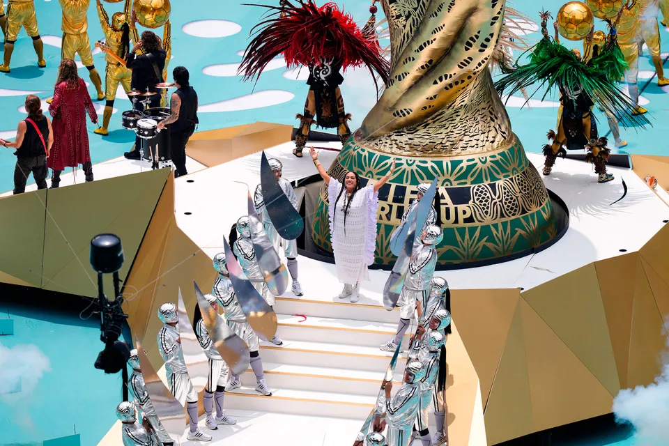 Lila Downs es la mejor vestida con un huipil de Chiapas y botines blancos en la inauguración del Mundial 2026