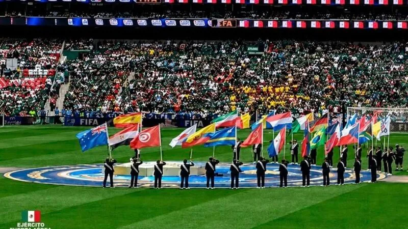 400 cadetes del Heroico Colegio Militar participaron en la ceremonia inaugural de la copa mundial FIFA 2026 en Estadio de la CDMX