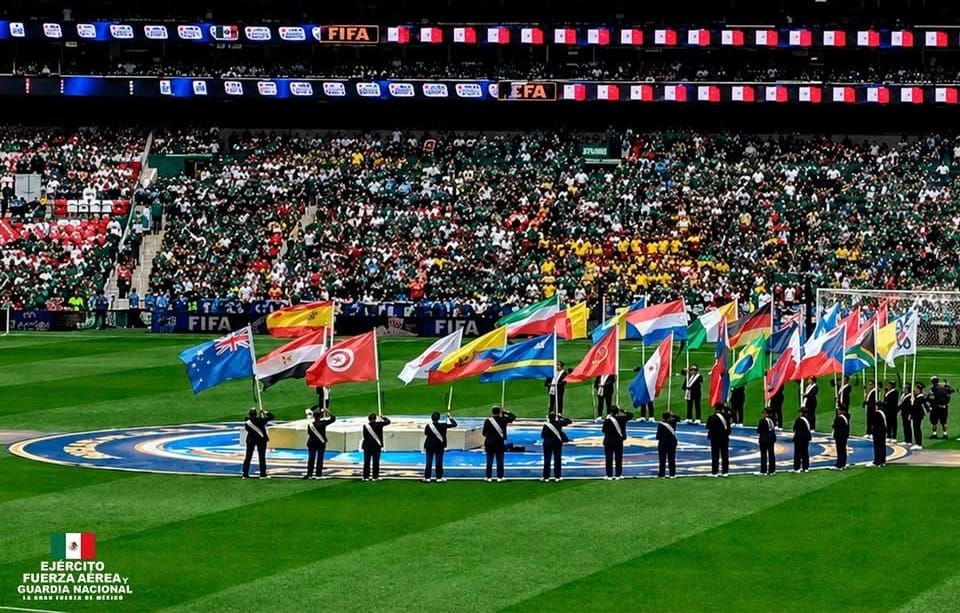 400 cadetes del Heroico Colegio Militar participaron en la ceremonia inaugural de la copa mundial FIFA 2026 en Estadio de la CDMX