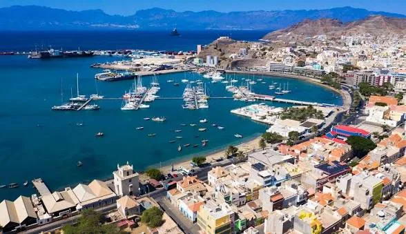 Cabo Verde: El oasis democrático del Atlántico que desafía la escasez y cautiva al turismo mundial