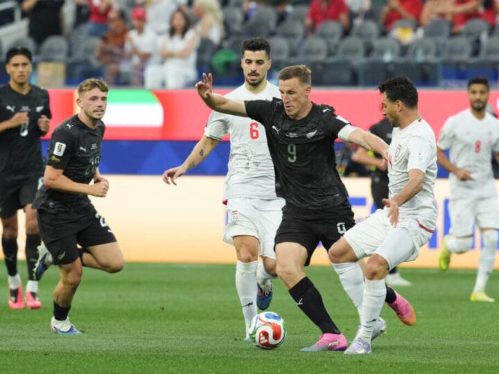 Irán y Nueva Zelanda firman un electrizante empate en su debut mundialista