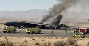 Tragedia en California tras estrellarse un bombardero B-52 en el desierto de Mojave