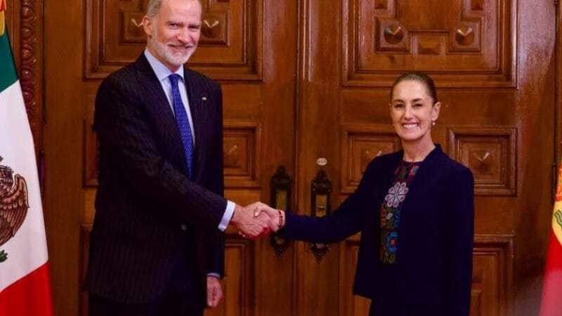 Sheinbaum recibe al rey Felipe VI en Palacio Nacional durante su visita oficial a México