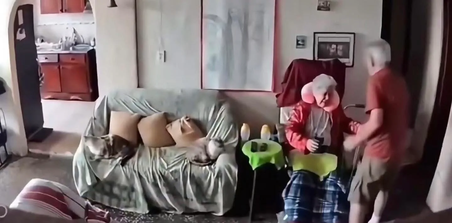 El verdadero «hasta que la muerte nos separe»: Un esposo protege a su mujer con su propio cuerpo durante el sismo en Venezuela